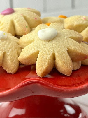 Lemon Daisy Shortbread gift - Dancing Deer Baking Company